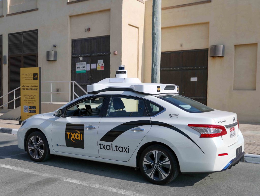 Self Driving Taxis In Abu Dhabi Are The New Rage For Residents On Yas ...