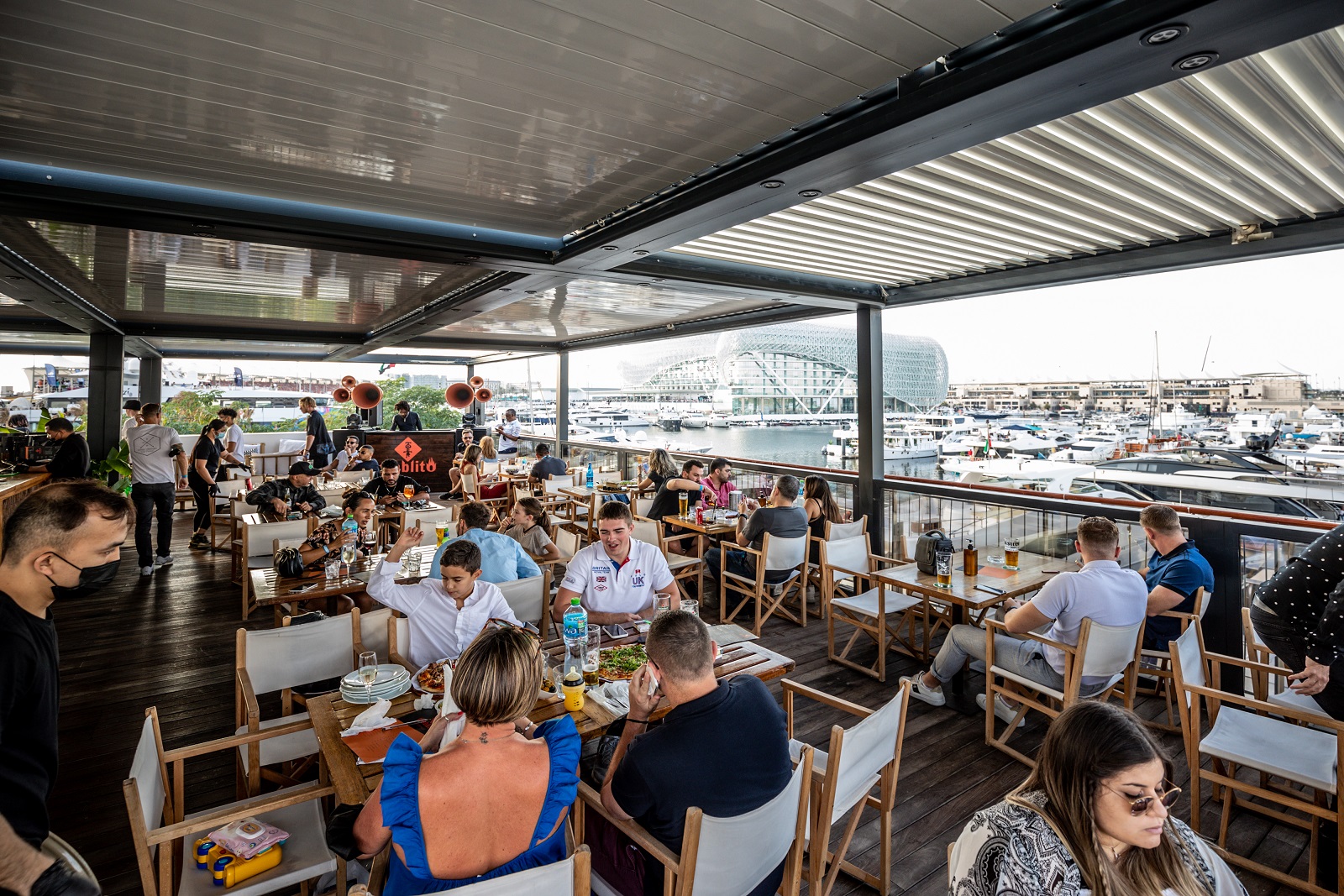 yas marina yacht club restaurants