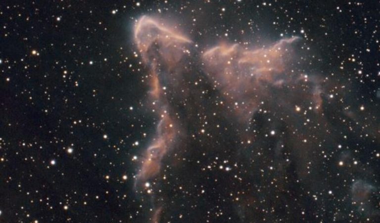 Cassiopeia’s Ghost Nebula Photographed from Abu Dhabi Desert